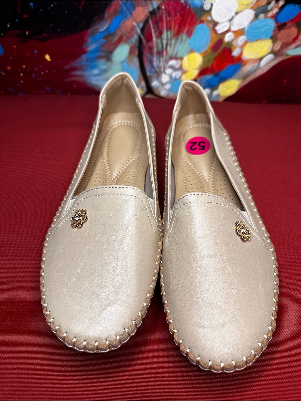 No.52 Women's Beige Slip-On Loafer Flats with Floral Detail Size 40